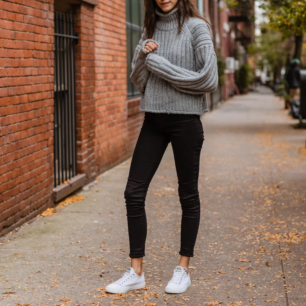 Women's Classic Low Top | White - Image 8
